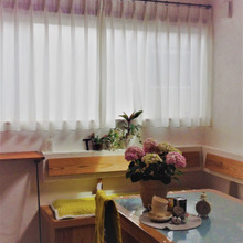 窓からの自然光がインテリアの主役!