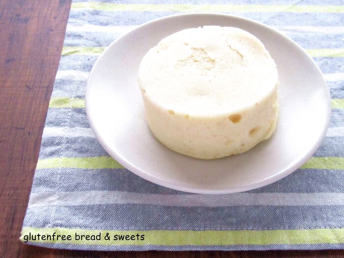 セリアの厚焼きパンケーキ型で☆ふわふわ豆腐の米粉蒸しパン