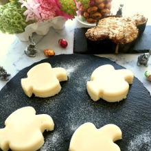 イースターに!平和のシンボル鳩のホワイトチョコムース