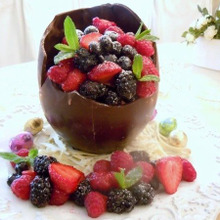 イースタのたまごチョコでおしゃれなベリーベリーケーキ!