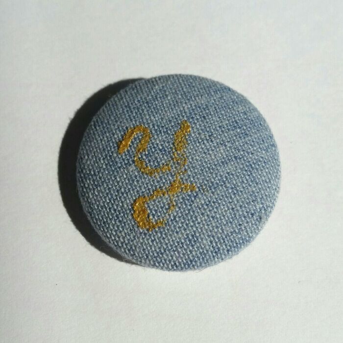 ボタンに直接描く。