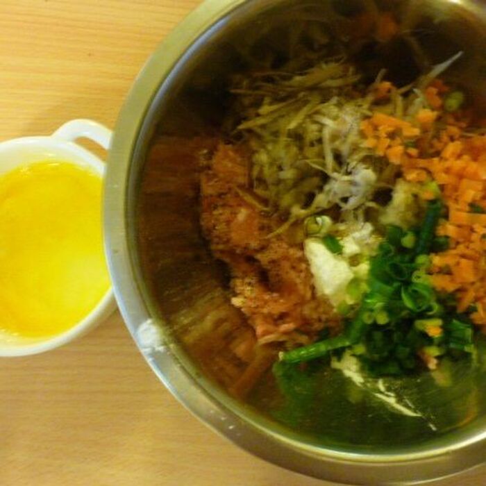 鶏ごぼうつくねをつくる