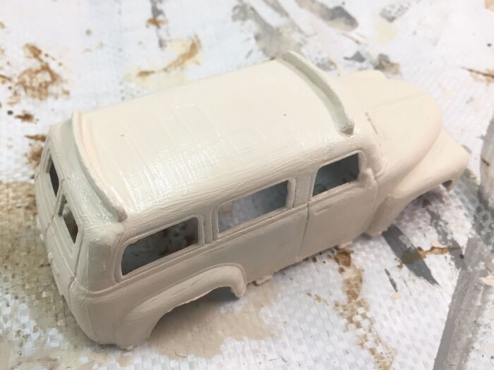 完全に色が隠れたら下地塗り完了です