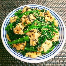 この味最高!ほうれん草と卵のごま塩ペッパーナムル