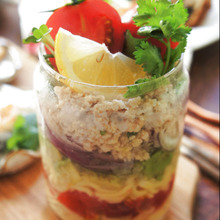 日清ラ王のレモン香る♪サッパリボトルサラダまぜそば