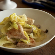 春キャベツと豚ひれ肉のクリーム煮*簡単なのにビストロ風