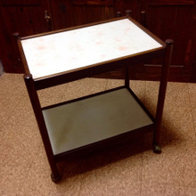 ちょっと待った!昭和レトロ?なワゴンをリメイクして便利でオシャレに!