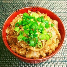 旨いっ!豚バラと舞茸の甘辛コチュジャン炊き込みご飯