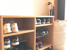 セリアの突っ張り棒で靴収納!デッドスペースを有効活用する方法