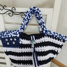 ダイソーのTシャツヤーン➕ピアス?でマリンぽくトートバッグを手作り