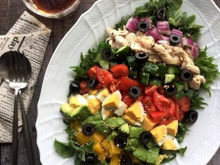 まぜれば混ぜるほどおいしい!コブサラダ風まぜそば