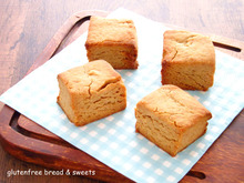 朝食にもおやつにもおススメ☆バナナときなこの米粉スコーン