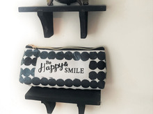 マリメッコペーパーナプキンで100均ペンケースをリメイク。