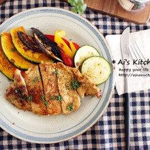 ちょい足しで本格派♡ポリ袋で漬けて焼くだけのタンドリーポーク夏野菜添え*