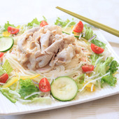 暑い日にぴったり!豚しゃぶサラダそうめん