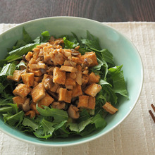 【日清ラ王】油揚げと水菜のまぜそば