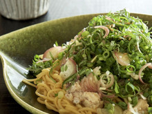 薬味たっぷりサバまぜそば