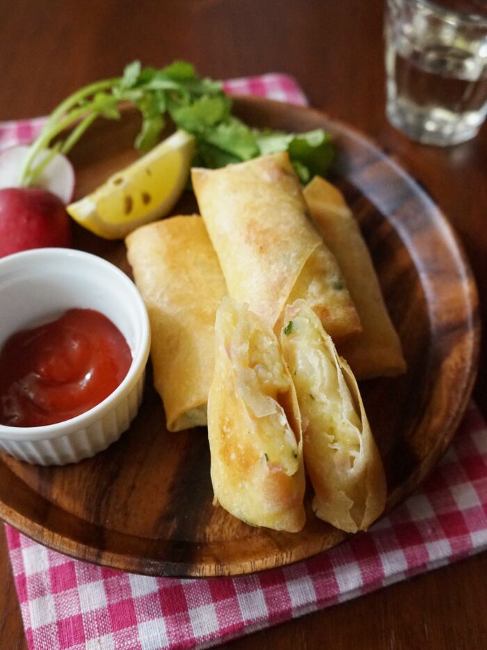 おやつにもおつまみにも!ポテトとヴィーガンシュレッドの春巻き