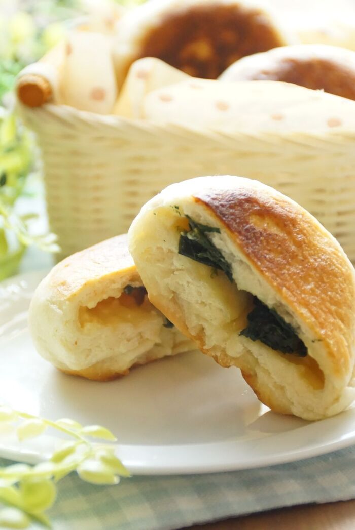 ベーキングパウダーで醗酵なし!フライパンで簡単惣菜パン!