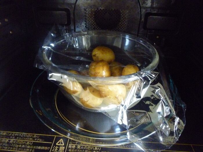 サランラップをふんわりかけて。