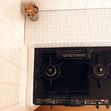 ガスコンロの周りの『すき間』は、こうして解決♪