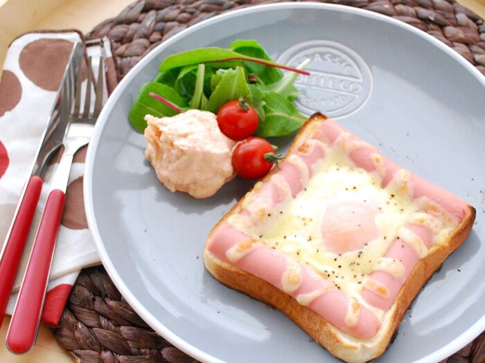 トーストアレンジレシピ☆魚肉ソーセージdeボリュームアップトースト
