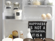 冷蔵庫のドアポケットは、100均容器で可愛く保存★