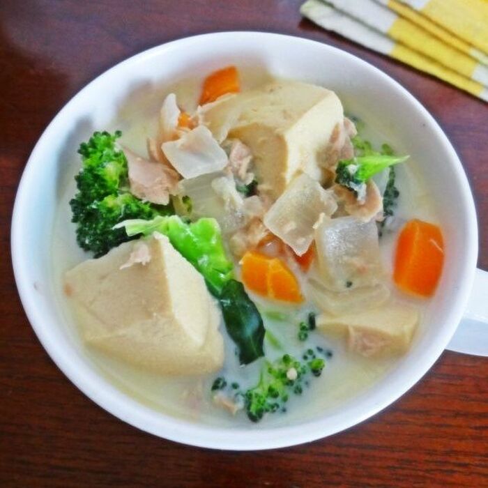 朝ごはん!高野豆腐のツナチャウダーはいかがですか。