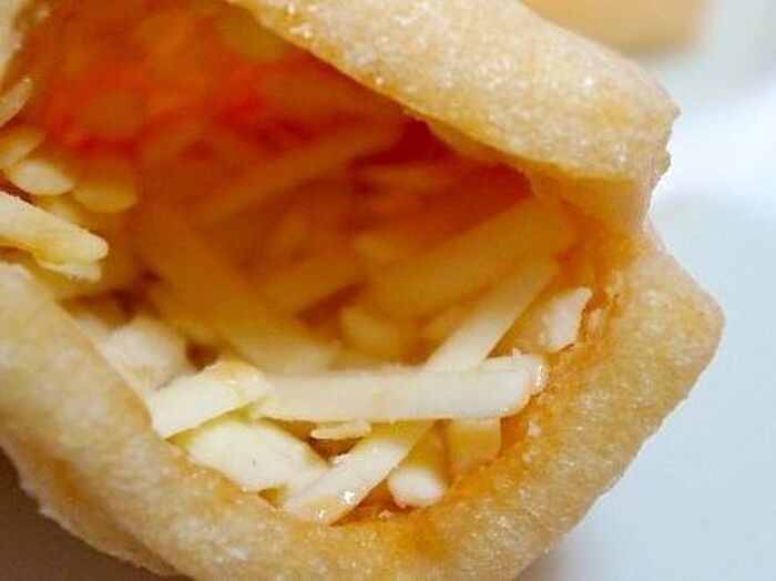 4.チーズを詰める。