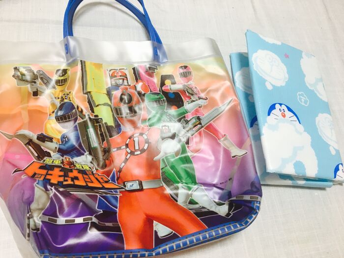 以前使っていたプールバッグです。