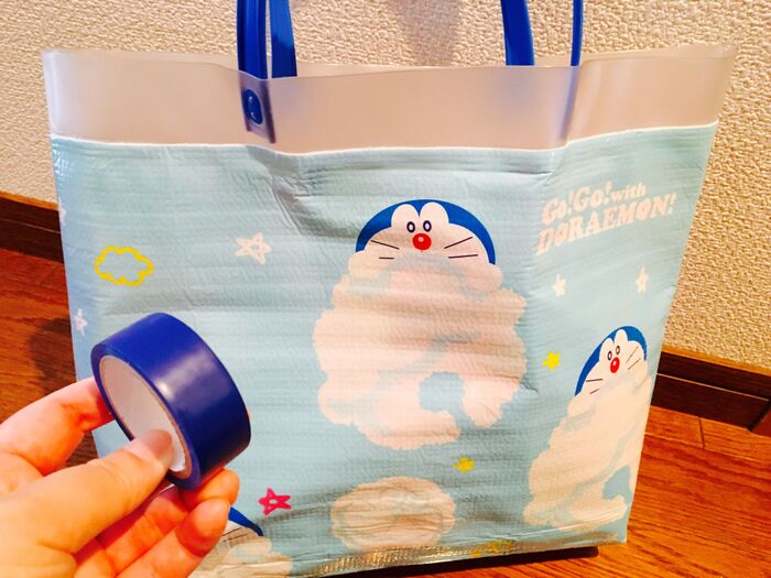 さらに、端をビニールテープで覆います。