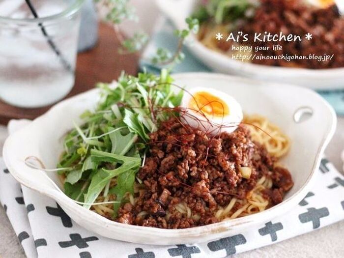 インスタントラーメンで汁なし担々麺まぜそば*