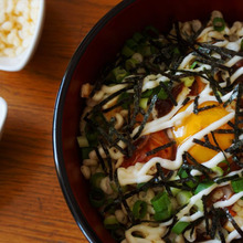 【ラ王レシピ】食べたくなったらすぐできる!ダブル揚げ入りキムチ窯玉ラーメン