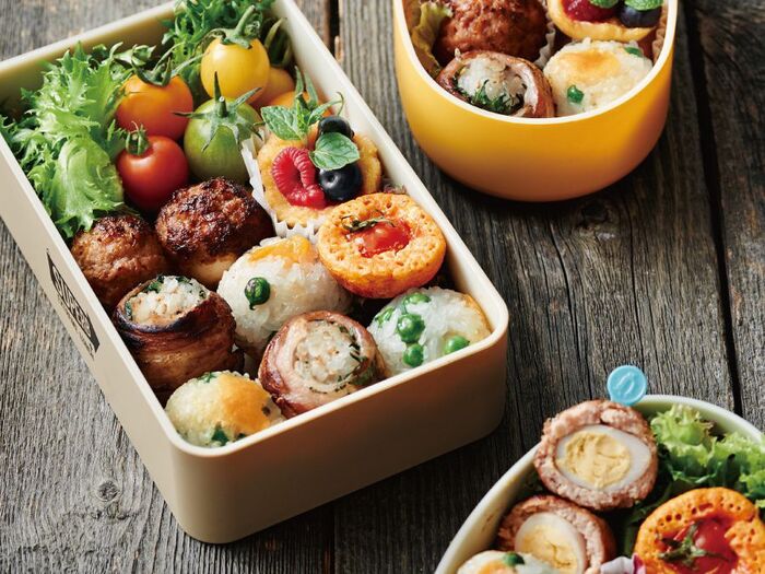 おかず&おにぎりが一度に完成!「たこ焼きプレート」で家族のまんまるお弁当♡