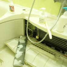 カビを楽に撃退!消毒用エタノールで、お風呂の天井やパッキンのカビ取り