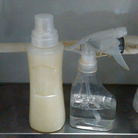 キッチン洗剤のラベルはがしと透明洗剤で見た目スッキリ