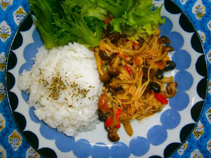 きのこと豆のヴィーガンプレート