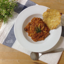 フライパンで簡単♪『私のヴィーガンシュレッド』添えトマトとしめじのリゾット