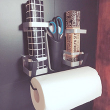 ダイソーの傘立てで ラップ収納。男前キッチンのアクセントに!