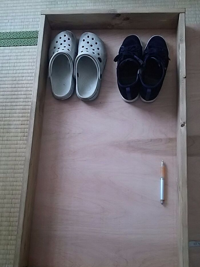 完成のイメージづくりと丸棒の位置決め