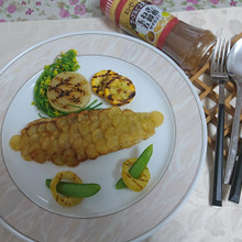 黄金の衣をまとった“ぐじ” 玉ねぎと五穀酢のテーブルビネガーを添えて・・