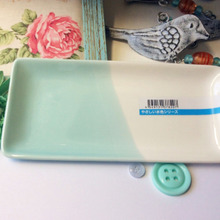 夏を涼しく♡ダイソー♡やさしい水色の 長角皿