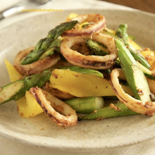 味噌ヨーグルトが効果を発揮 イカと野菜の味噌炒め