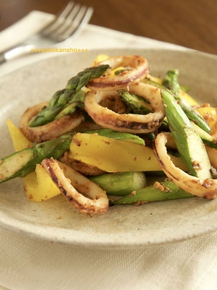 味噌ヨーグルトが効果を発揮 イカと野菜の味噌炒め