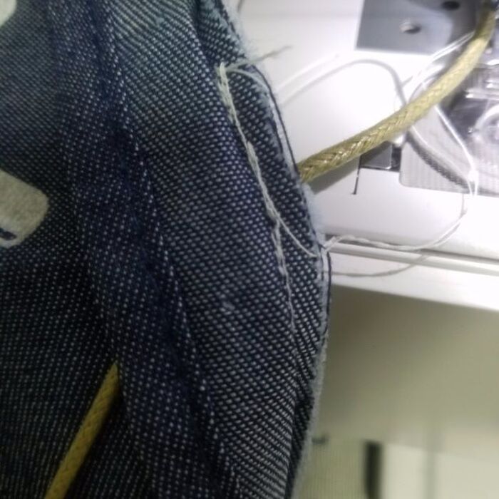 タッセルの紐は