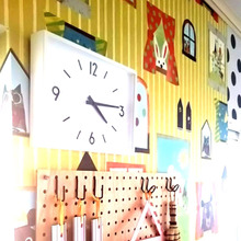 どんなインテリアにも溶け込む見やすい電波時計