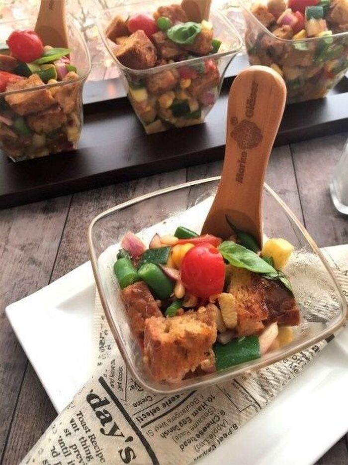 ボリューム満点! 夏向きなイタリアのパンサラダ”パンツァネッラ”
