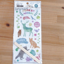 シールを貼るだけ!簡単にデコレーション