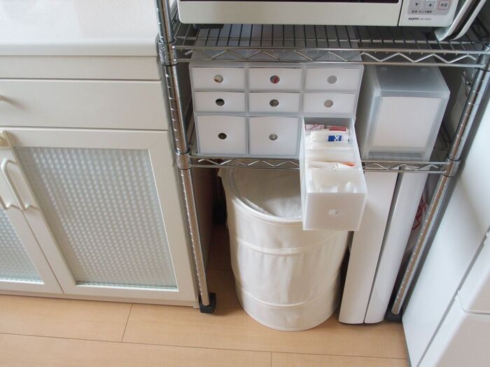 「使う時」と「仕舞う時」レジ袋は2箇所に分けて収納しています