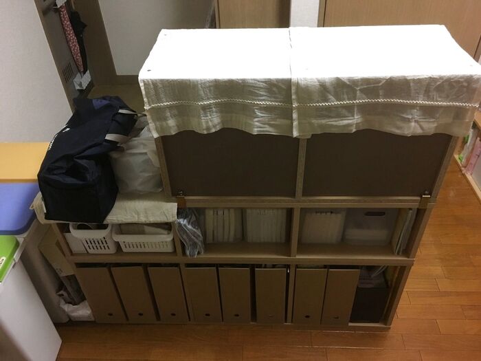 キッチン側の棚の中身は?